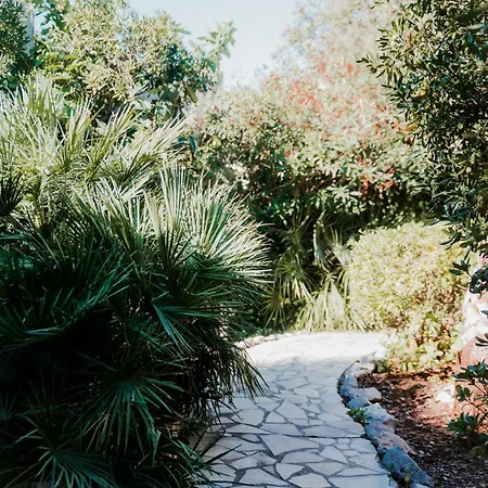 Mas Andalou Fabuleuse Premiere Ligne De Mer, Privative Villa *