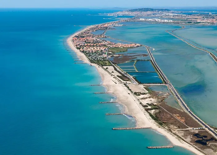 Mas Andalou Fabuleuse Premiere Ligne De Mer, Privative *